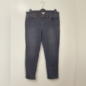 EILEEN FISHER Organic Cotton Stretch Tapered Ankle Jean—asphalt gray, size 12